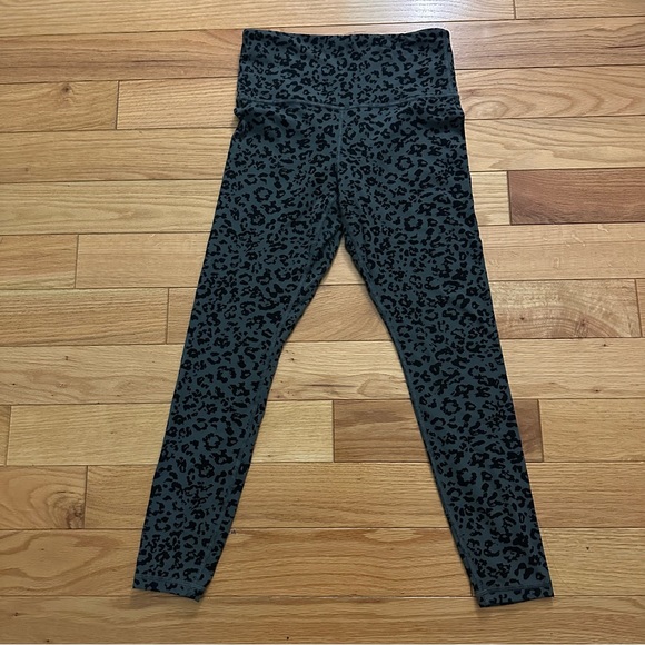 Athleta Leopard Elation Ultra High Rise Tight - Picture 4 of 5